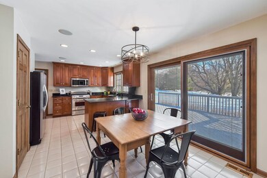 1072 Kristin Ct, Batavia, IL 60510 - photo 7