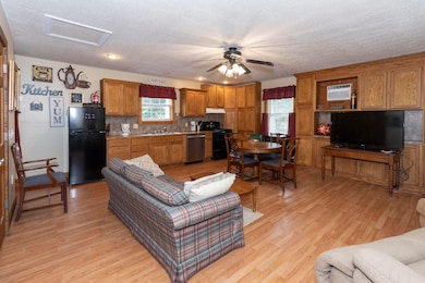 1348 N Rogers Ave unit G. Apt, Springfield, MO 65802 - photo 4