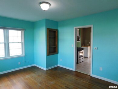 2139 Grove St, Davenport, IA 52804 - photo 2
