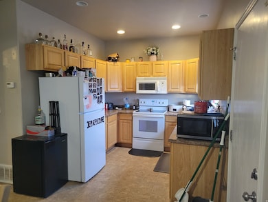 1601 W 300 S unit 57, Vernal, UT 84078 - photo 3