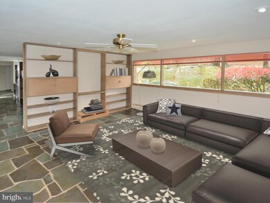 6202 Waterway Dr, Falls Church, VA 22044 - photo 7