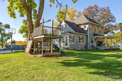 950 Covell Ave NW, Grand Rapids, MI 49504 - photo 2