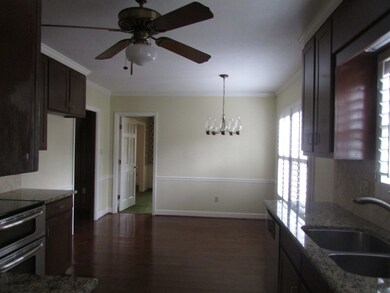 2506 Kenilworth Dr, Albany, GA 31707 - photo 4