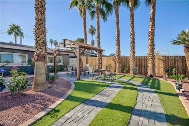 4305 Vegas Valley Dr, Las Vegas, NV 89121 - photo 3