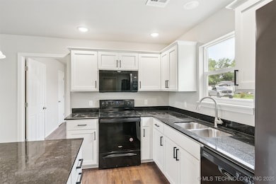 112 E Loy Ave, Chouteau, OK 74337 - photo 5