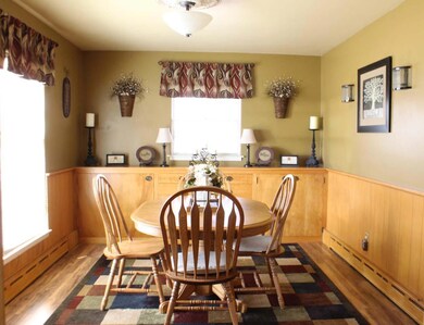 DINING ROOM 1<|><|>