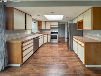 4111 NE 3rd St, Gresham, OR 97030 - photo 5