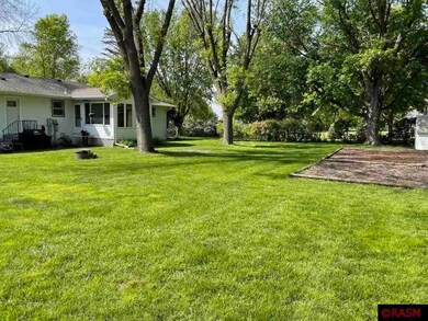 1622 Center St, New Ulm, MN 56073 - photo 6