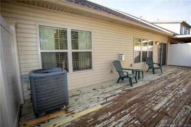 2144 Pickwick Dr, New Albany, IN 47150 - photo 5