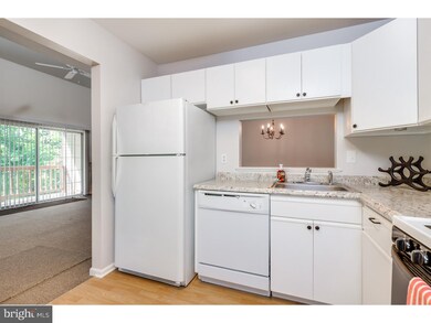 1608 Hawthorne Ct unit 1608, Sewell, NJ 08080 - photo 5