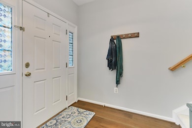 2372 Huntington Station Ct, Alexandria, VA 22303 - photo 3