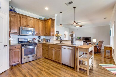 604 E Milam St, Ennis, TX 75119 - photo 7