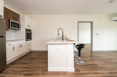 203 Lowell St unit 206, Wilmington, MA 01887 - photo 5