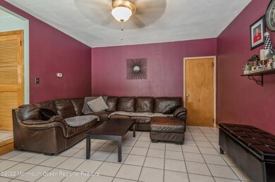 14_9MapleSt_3001_FamilyRoom_HiRes