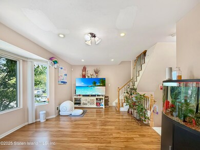 26 Aspen Knolls Way, Staten Island, NY 10312 - photo 5