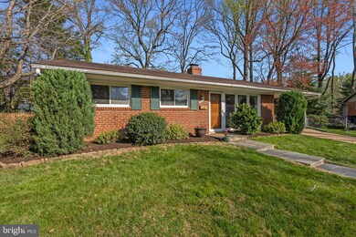 203 Scott Cir SW, Vienna, VA 22180 - photo 4