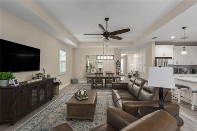 Family Room to Dinning