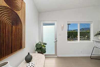 004_Foyer