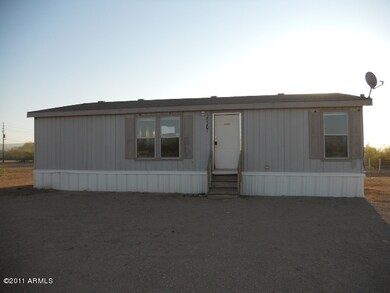 023-299692 front right 2