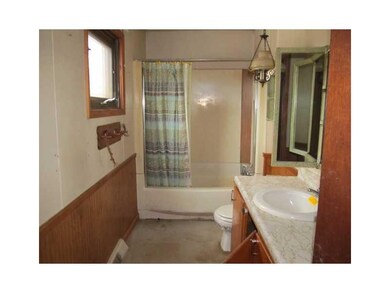 Full Bath.