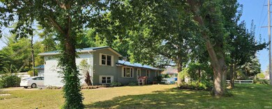 1409 N Hillview Dr, Syracuse, IN 46567 - photo 2