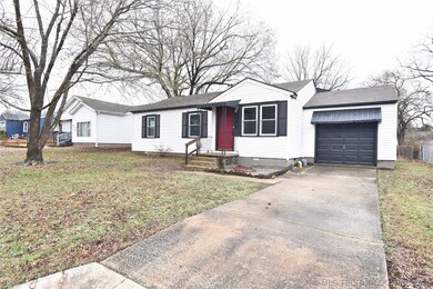 311 E 12th Place, Claremore, OK 74017 - photo 3