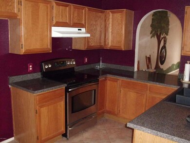 2728 E MINTON 011
