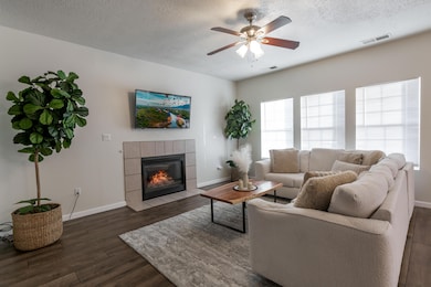 10828 Mcmichael Ln SW, Albuquerque, NM 87121 - photo 2