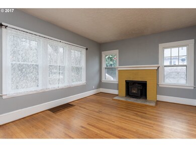 115 NE Stafford St, Portland, OR 97211 - photo 5