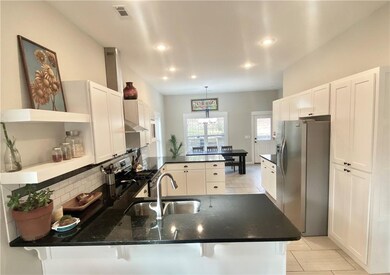 849 S Washington Ave, Fayetteville, AR 72701 - photo 7