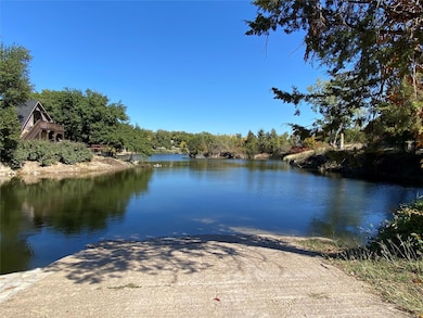 819 Woodhaven Ct, Granbury, TX 76048 - photo 5