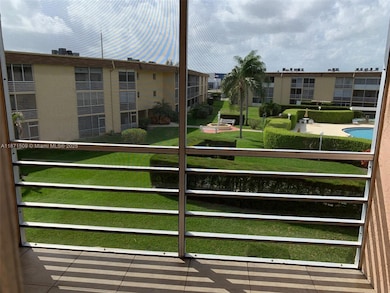 600 Village Green Ct unit C308, Palm Springs, FL 33461 - photo 6