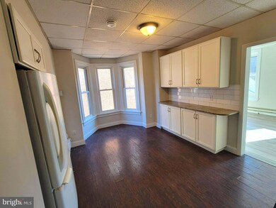 259 Chestnut St unit 2, Pottstown, PA 19464 - photo 2