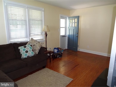 1313 Stirling St, Coatesville, PA 19320 - photo 5