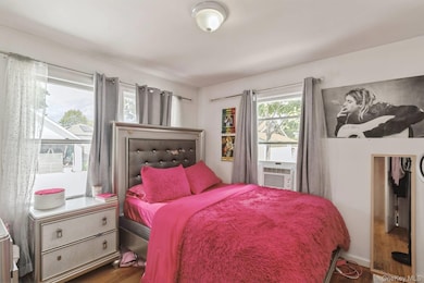 618 Corwin St, Riverhead, NY 11901 - photo 7