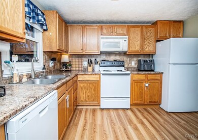 815 Norton Ave, Chittenango, NY 13037 - photo 6