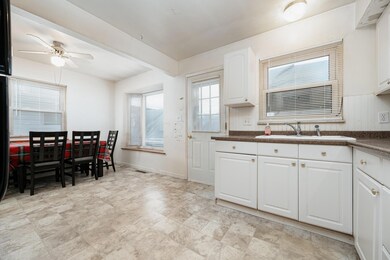 419 Deerfield Rd 015