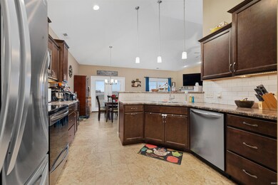 5592 Bear Creek Pass, Auburn, IN 46706 - photo 7