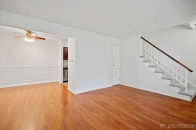 1340 N Glen Cir unit D, Aurora, IL 60506 - photo 6