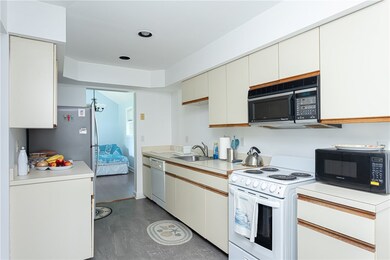 327 Corey Ln, Middletown, RI 02842 - photo 6