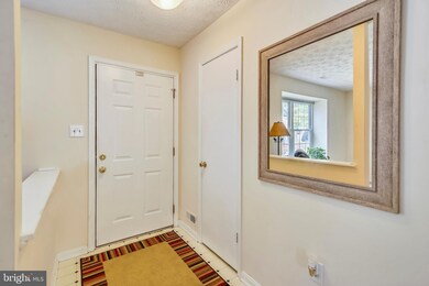 18700 Winding Creek Place, Germantown, MD 20874 - photo 4