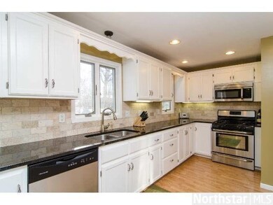 25815 25815 Wild Rose Ln, Shorewood, MN 55331 - photo 5