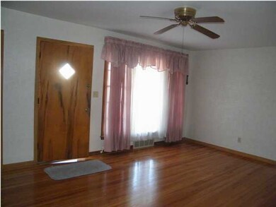 Front entry/Living room