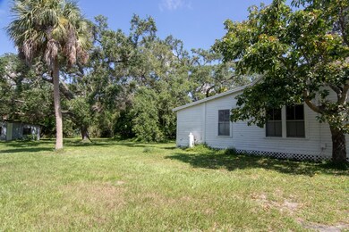 909 Louisiana Ave, Sebastian, FL 32958 - photo 5
