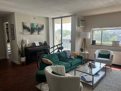 872 Massachusetts Ave unit 801, Cambridge, MA 02139 - photo 3