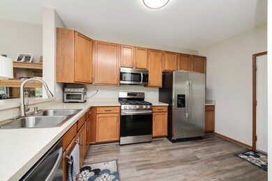 115 Springbrook Trail S, Oswego, IL 60543 - photo 6