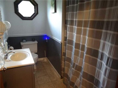 Full Bath. Main bath