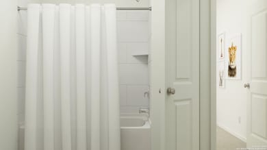 10606 Marlin Pond Rd, San Antonio, TX 78224 - photo 2