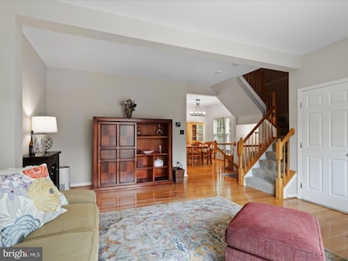 7755 Effingham Square, Alexandria, VA 22315 - photo 5