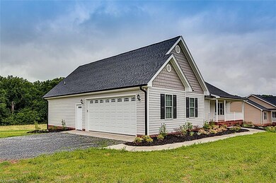 2798 Stutts Rd, Asheboro, NC 27205 - photo 2